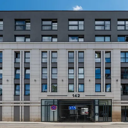 Park źródliska With Garden By Bookinghost Łódź