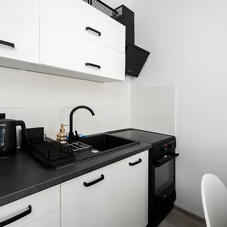 Park Zrodliska With Garden By Bookinghost 罗兹