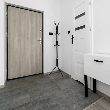 公寓 Park Zrodliska With Garden By Bookinghost 罗兹