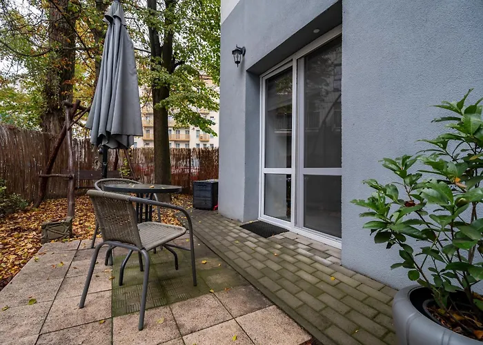 公寓 Park Zrodliska With Garden By Bookinghost 罗兹