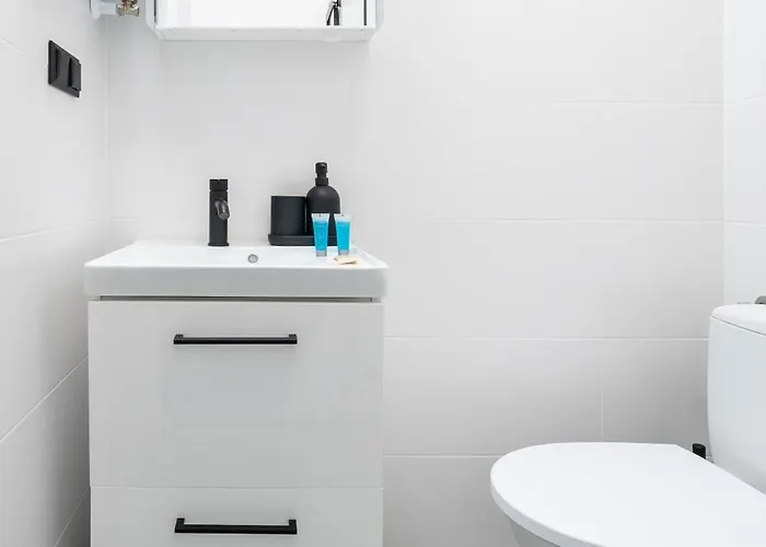 公寓 Park Zrodliska With Garden By Bookinghost *