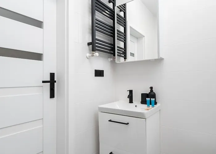 公寓 Park Zrodliska With Garden By Bookinghost